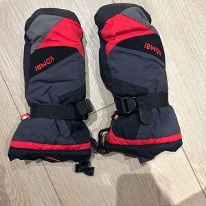 Kids Red and Gray Mittens